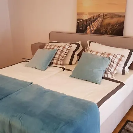 Toscanahaus Lägenhet *